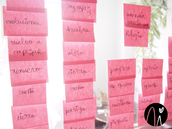 mujer-escribiendo-martamiguel-ilustracion